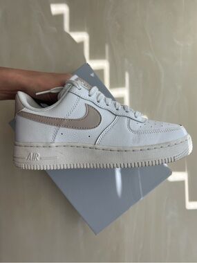 Nike Air Force ‘07 Low White Fossil Stone
